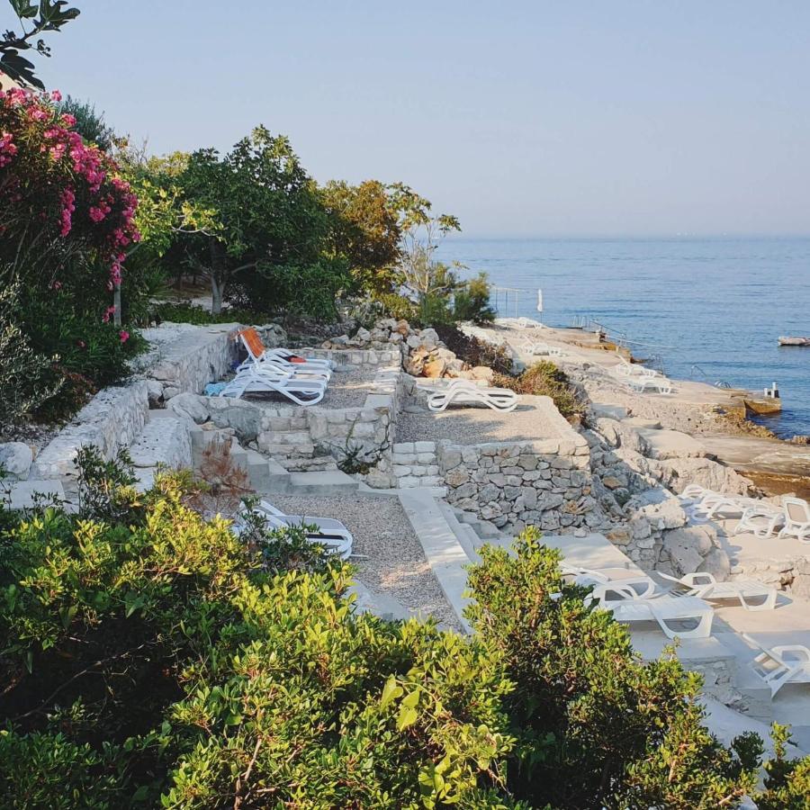 Villa Diomedes With The Sea View And The Pool Rogoznica  Ngoại thất bức ảnh